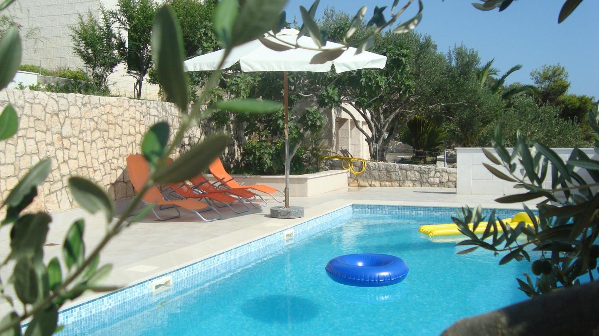 Apartments Niana With Heated Seawater Swimingpool Donji Okrug  Eksteriør bilde