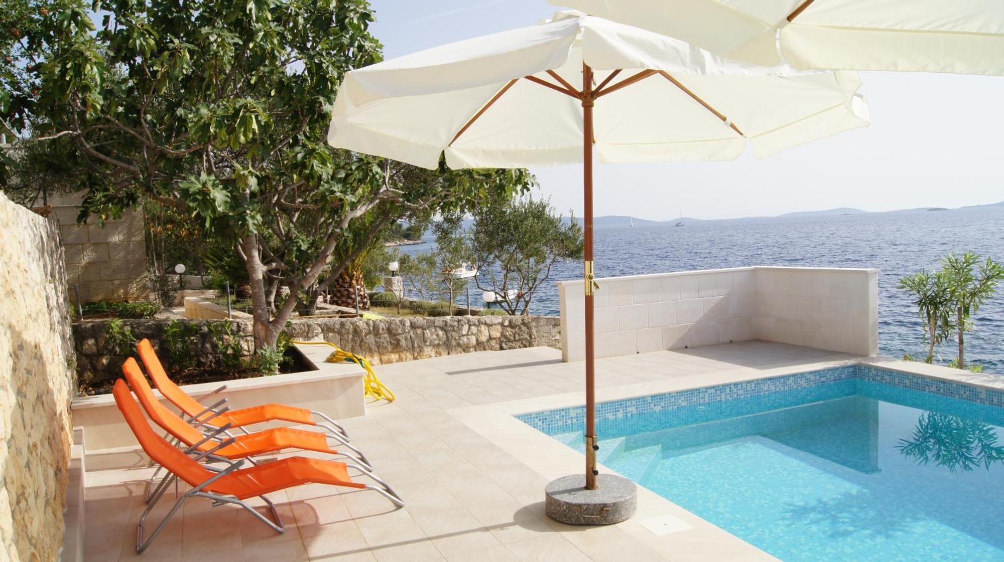 Apartments Niana With Heated Seawater Swimingpool Donji Okrug  Eksteriør bilde